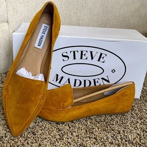 NIB Steve Madden Feather Suede Flat - 7.5M